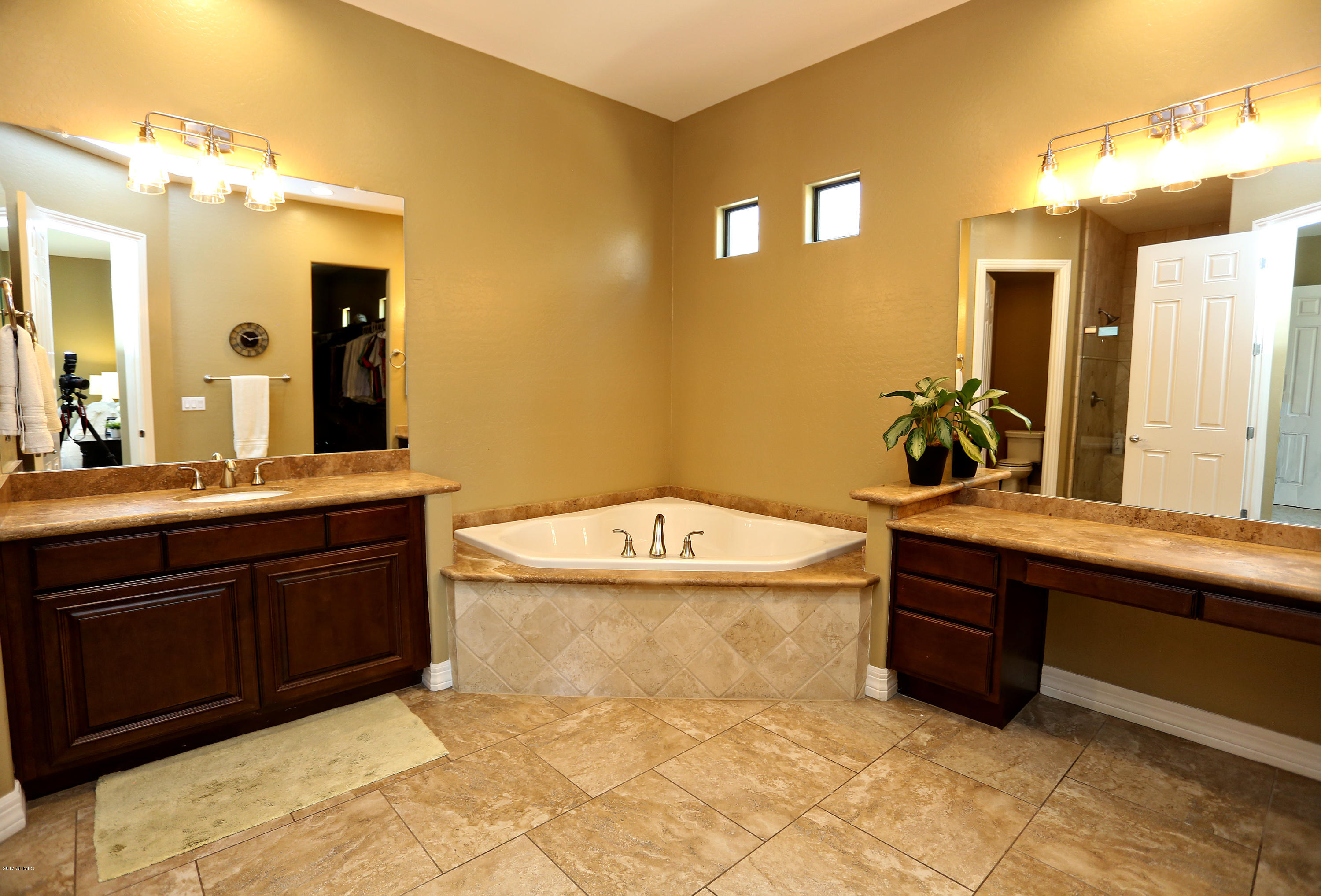 2819 East Los Altos Road Gilbert, AZ 85297 - Photo 18 of 42 16