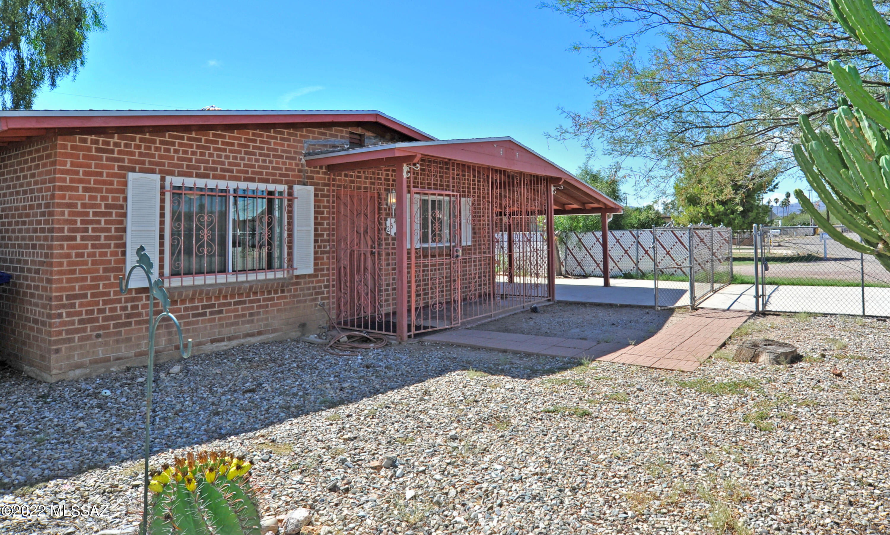 234 East Navajo Road Tucson, AZ 85705 - Photo 2 of 36