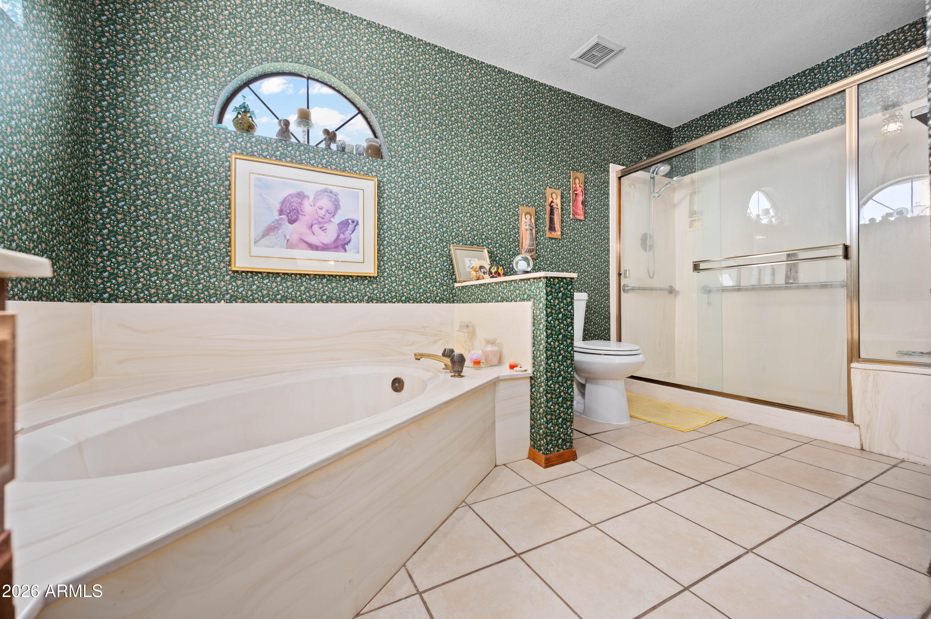 6416 West Shangri-la Road Glendale, AZ 85304 - Photo 23 of 28 Primary bath