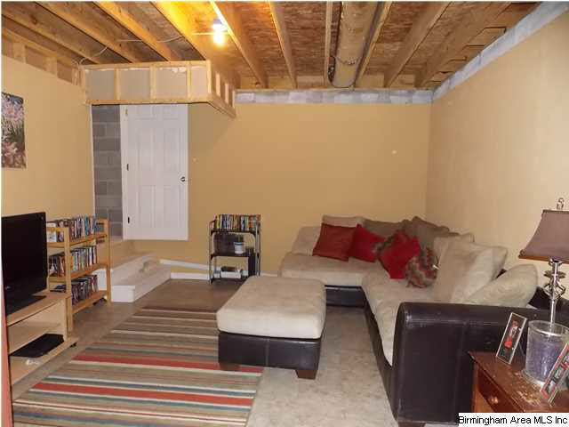 1493 Thomas Road Warrior, AL 35180 - Photo 21 of 26