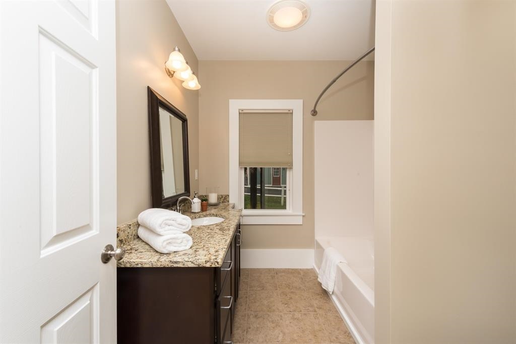 5 Brookline Avenue, Unit 5 Dover, NH 03820 - Photo 18 of 31