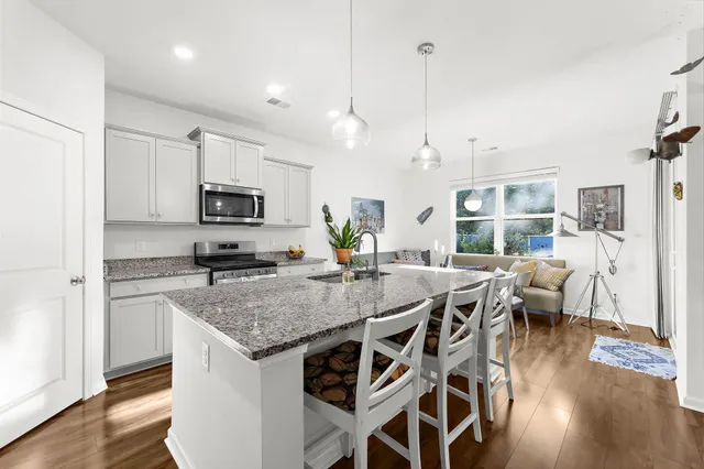 $680,000 | 1035 Sago Palm Court, Mount Pleasant, SC 29429