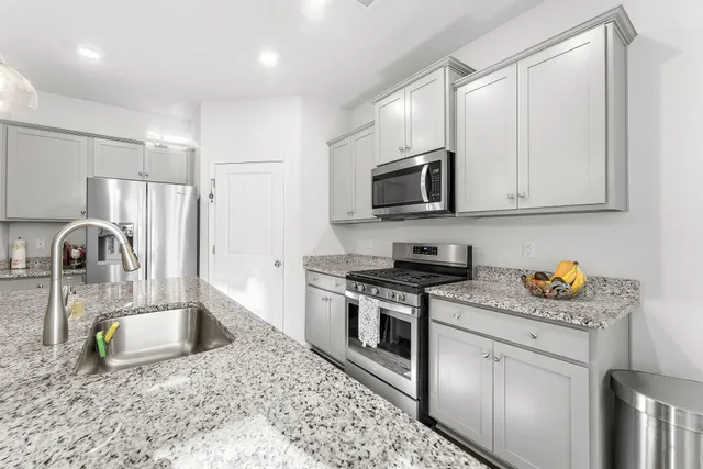 $680,000 | 1035 Sago Palm Court, Mount Pleasant, SC 29429