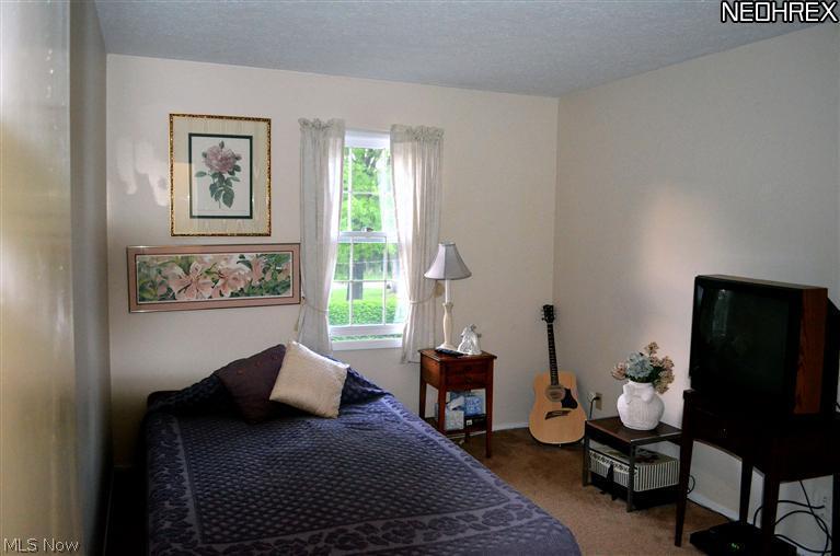 14347 Drake Road Strongsville, OH 44136 - Photo 16 of 20