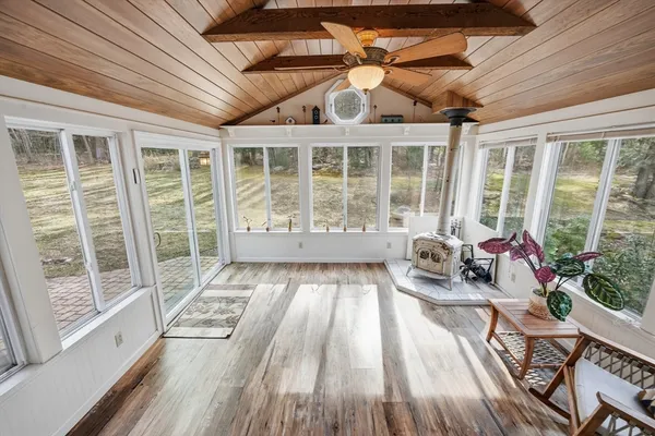 $725,000 | 100 South Loomis Street, Southwick, MA 01077