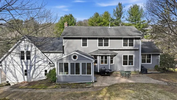 $725,000 | 100 South Loomis Street, Southwick, MA 01077