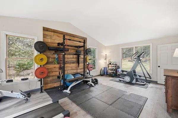 $725,000 | 100 South Loomis Street, Southwick, MA 01077