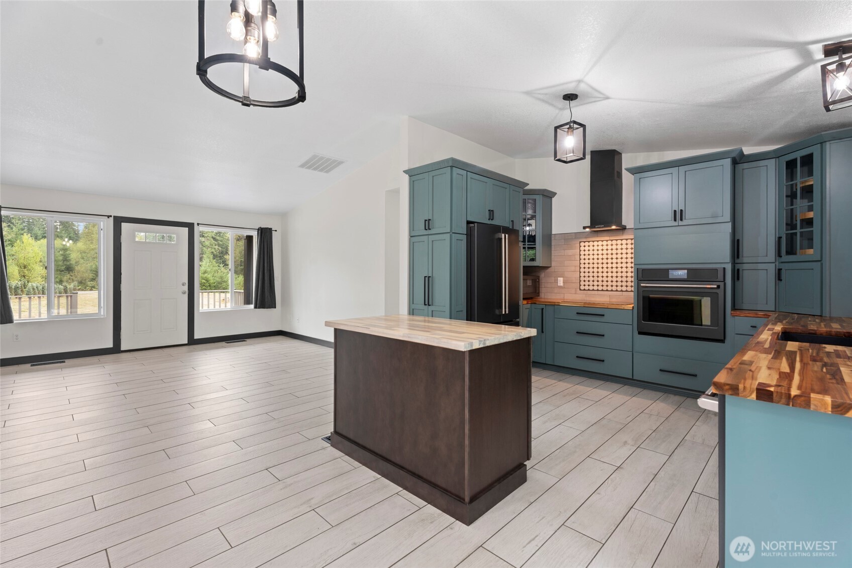 270 Hinch Road Castle Rock, WA 98611 - Photo 6 of 40 Gallery Image 6