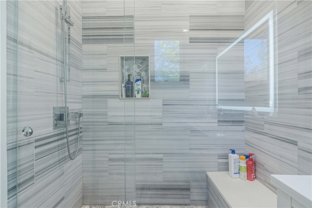 11 Baymare Road Bell Canyon, CA 91307 - Photo 28 of 39 Bedroom 2 Shower