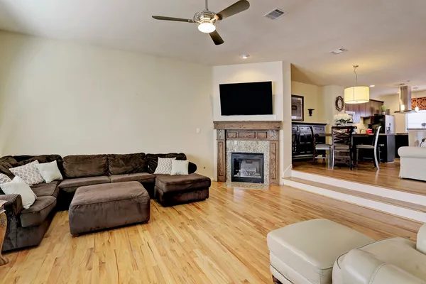 $2,999 | 5706 Cornish Street, Unit B, Houston, TX 77007