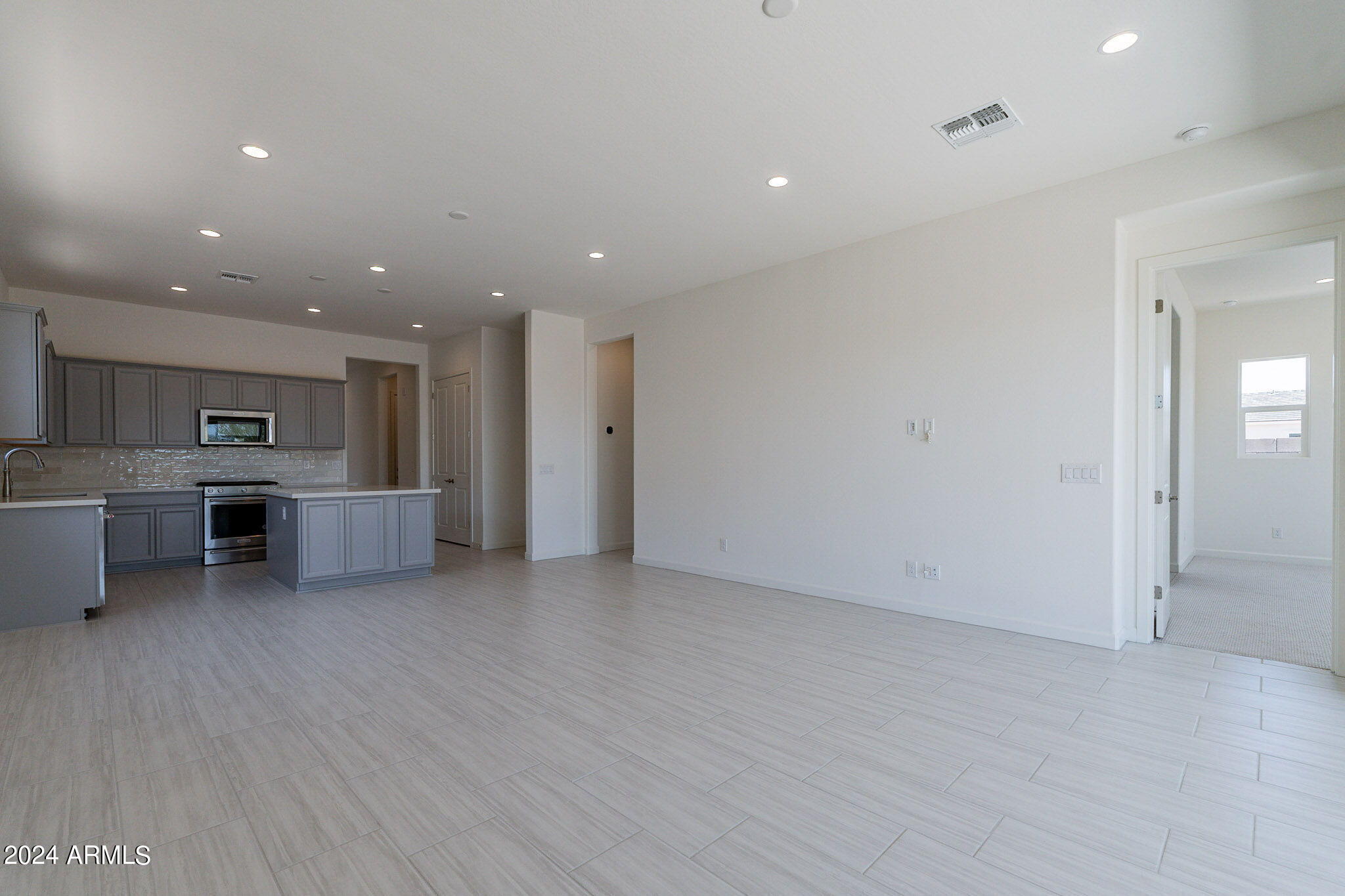 18023 West Long Lake Road Goodyear, AZ 85338 - Photo 8 of 36 8-web-or-mls-Long-7