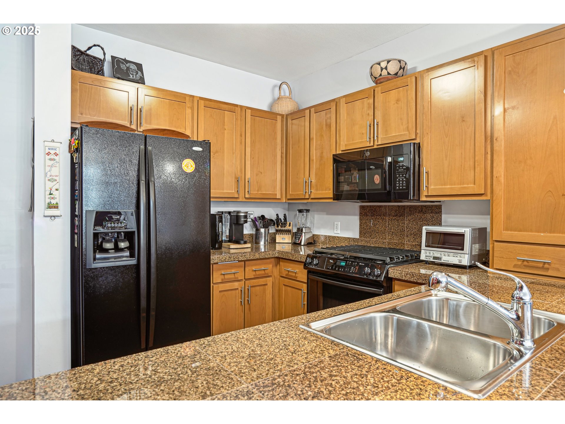 2335 Northwest Raleigh Street, Unit 123 Portland, OR 97210 - Photo 9 of 17