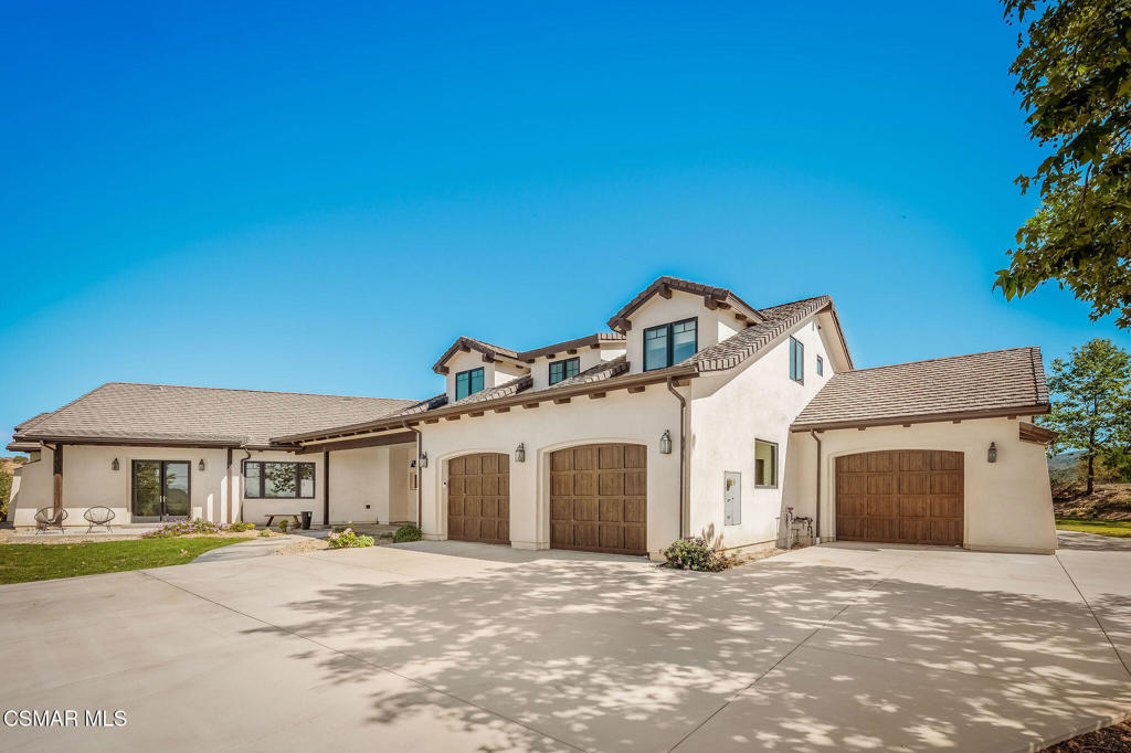 15645 LaPeyre Road Moorpark, CA 93021 - Photo 4 of 69