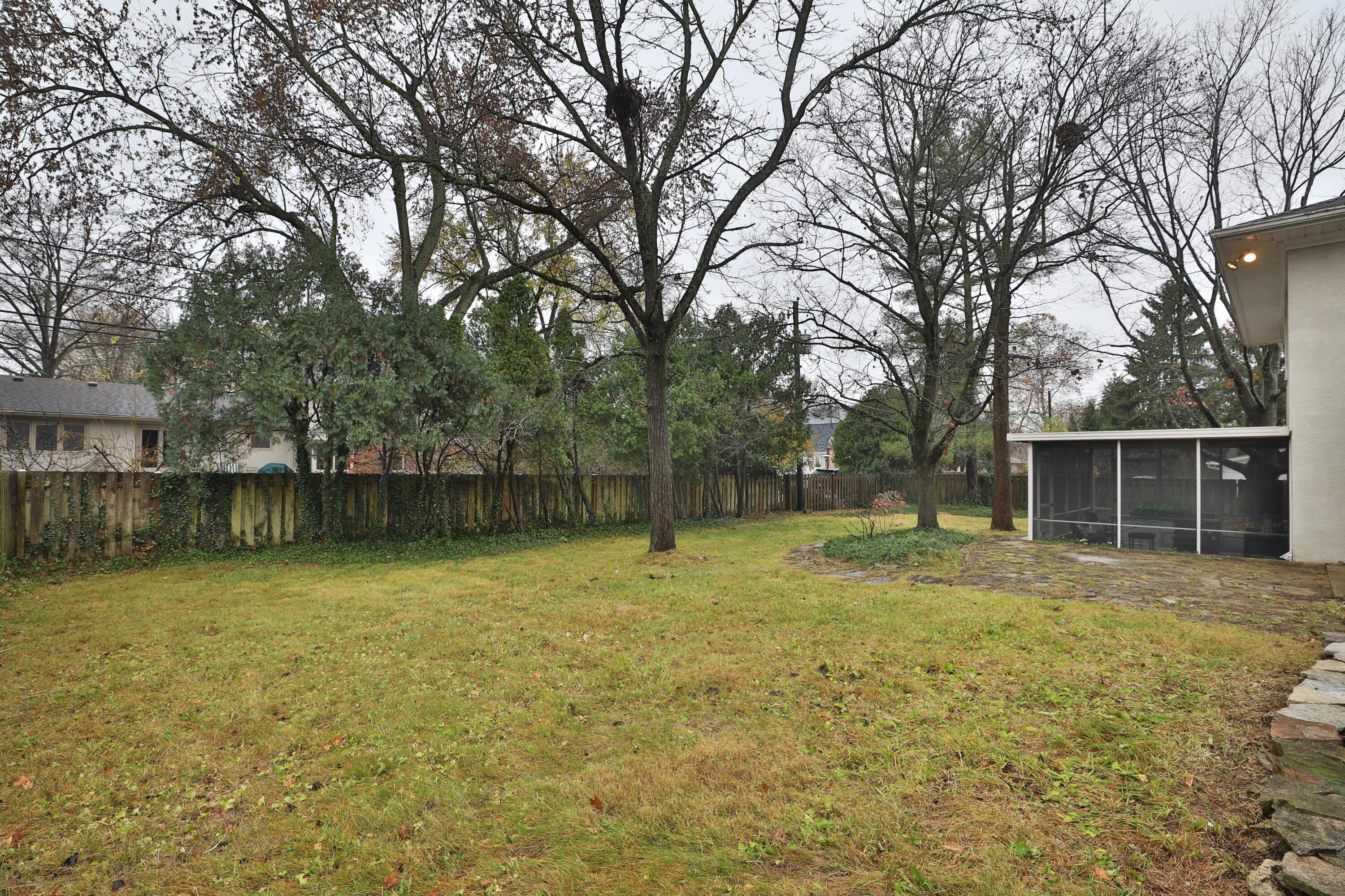 2217 Haverford Road Columbus, OH 43220 - Photo 47 of 50 2217-Haverford-53