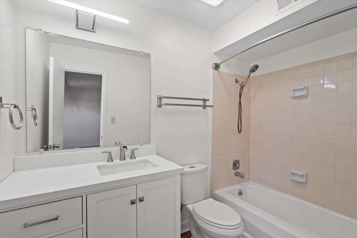5696 Quince Road, Unit 10 Memphis, TN 38119 - Photo 17 of 26