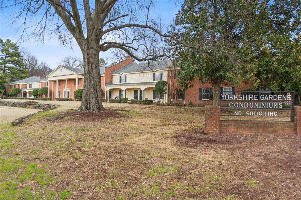 5696 Quince Road, Unit 10 Memphis, TN 38119 - Photo 2 of 26