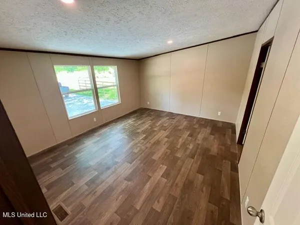 $199,000 | 454 Old Enochs Road, Florence, MS 39073