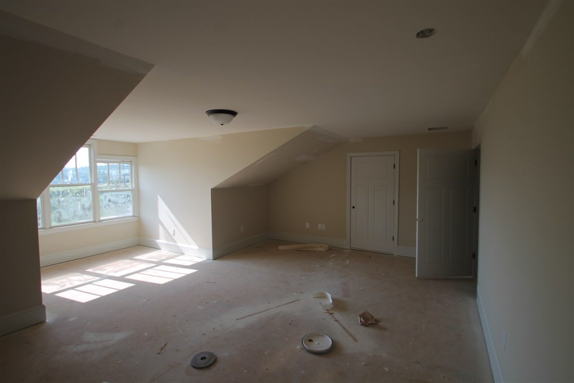 110 Preston Ridge Drive, Unit PLAN MAGNOLIA) Seneca, SC 29672 - Photo 12 of 21 Gallery Image 12