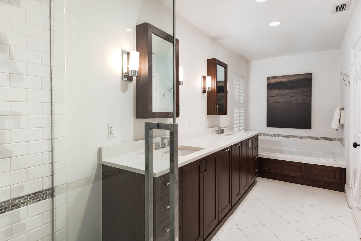 2796 Northwest 29th Avenue Boca Raton, FL 33434 - Photo 17 of 30 Master Bathroom