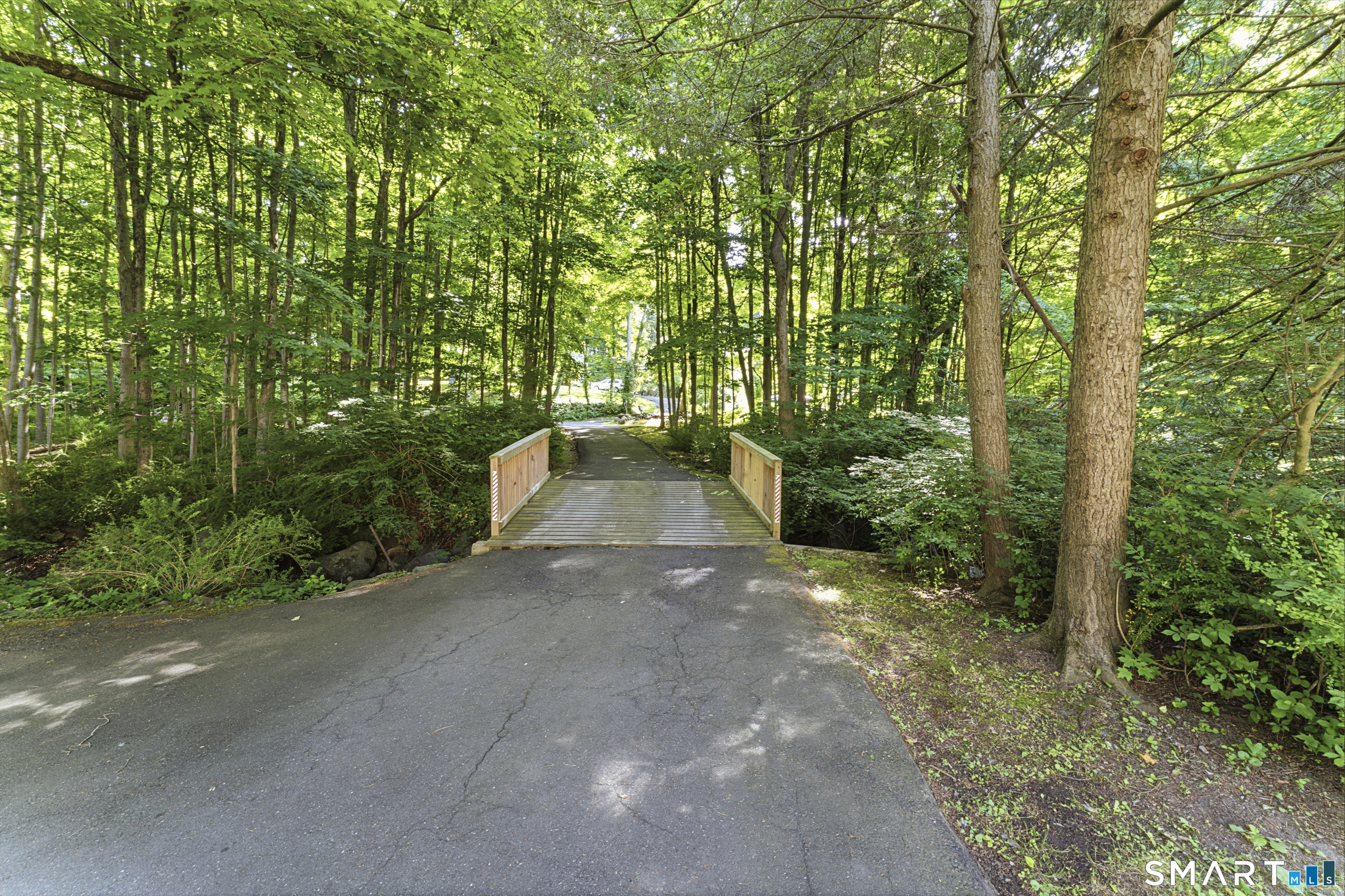 14 Saw Mill Road Newtown, CT 06470 - Photo 31 of 35