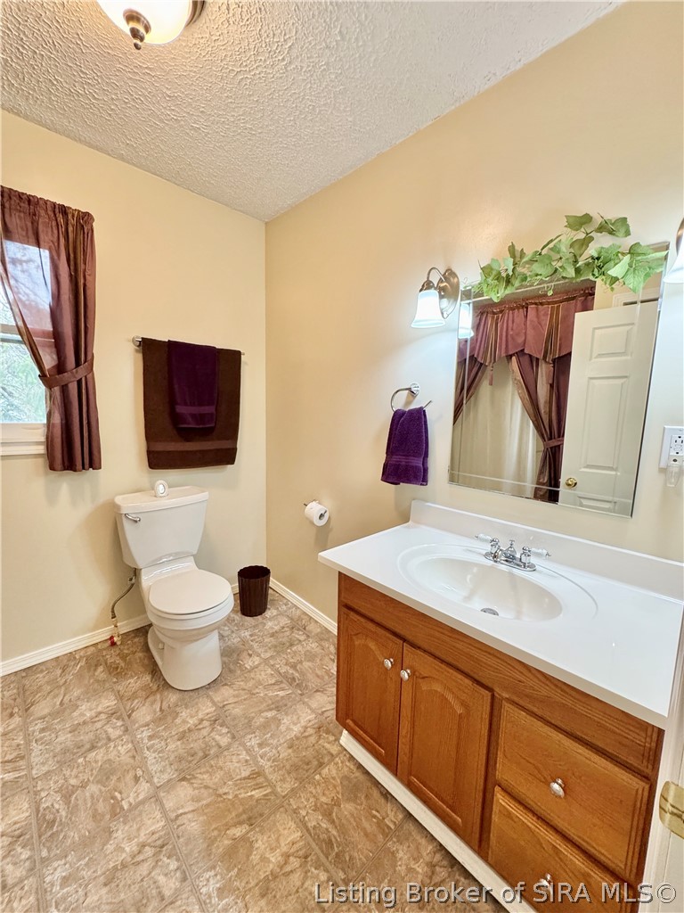 311 North Church Street Austin, IN 47102 - Photo 25 of 37 Main Bath