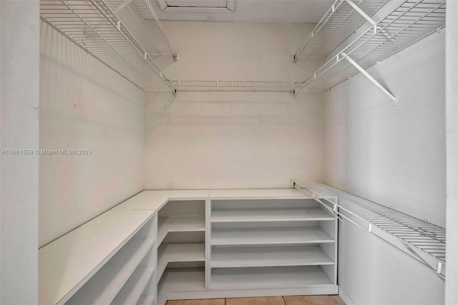 2527 West 76th Street, Unit 208 Hialeah, FL 33016 - Photo 24 of 37 a view of small space