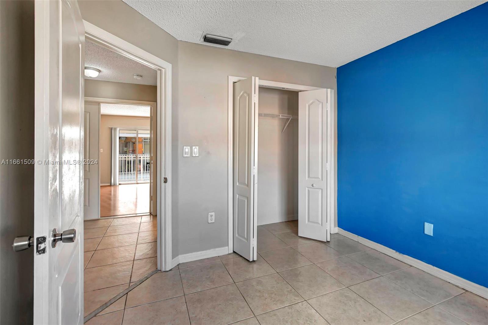 2527 West 76th Street, Unit 208 Hialeah, FL 33016 - Photo 30 of 37 a view of a livingroom with a elevator