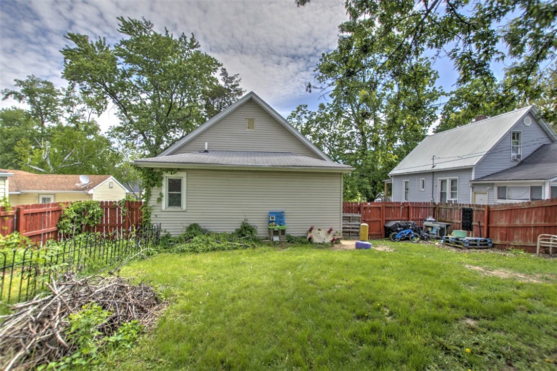 525 South 22nd Place Decatur, IL 62521 - Photo 14 of 19