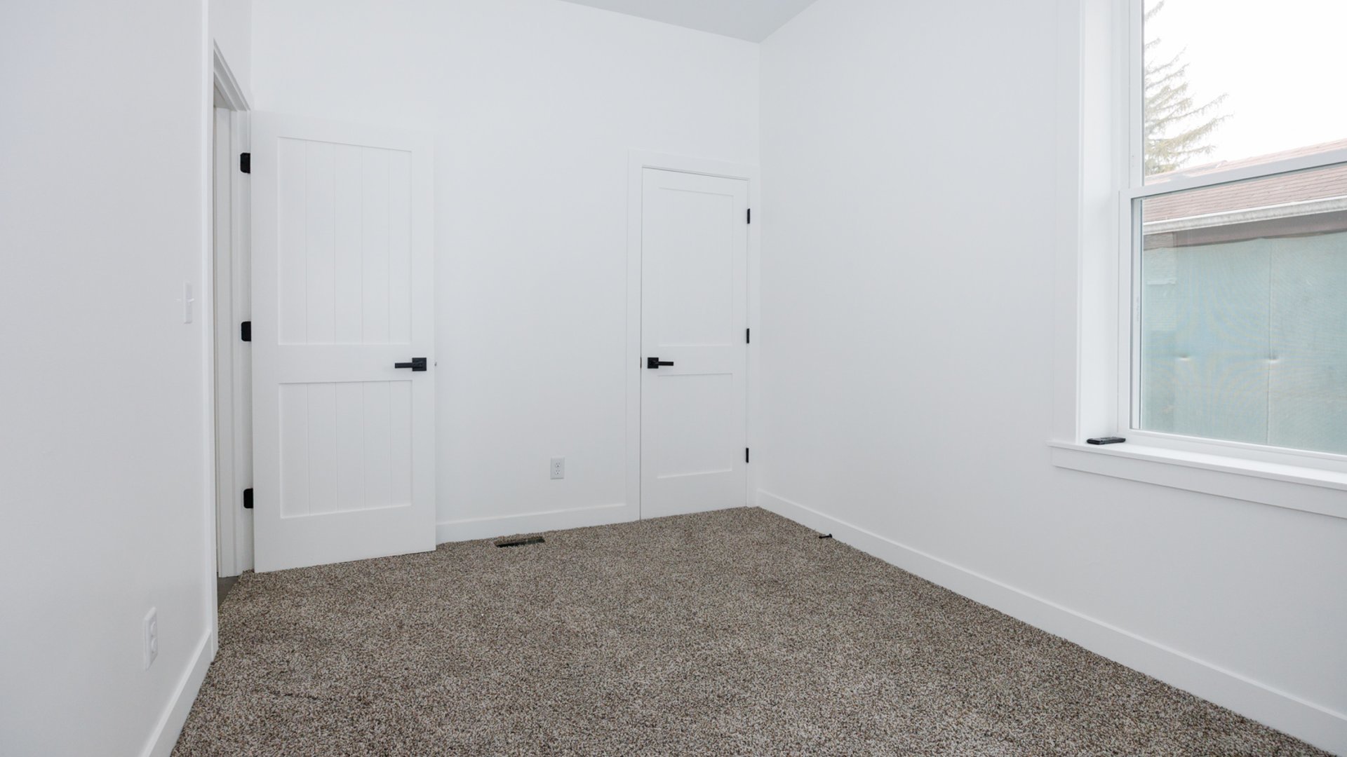 733 West Prairie Street Pontiac, IL 61764 - Photo 22 of 32 a view of a small space