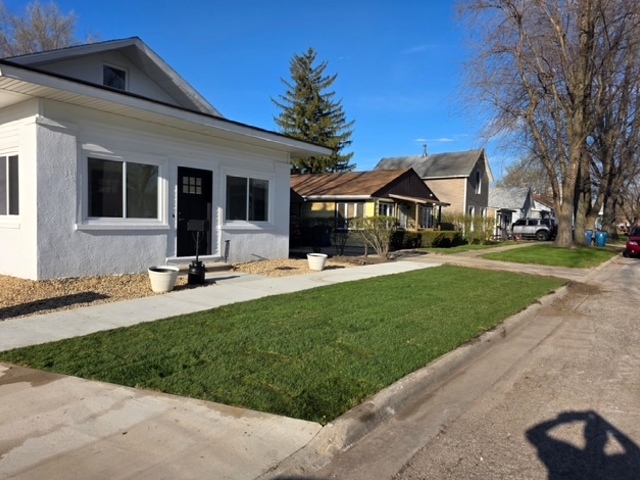 733 West Prairie Street Pontiac, IL 61764 - Photo 32 of 32 a view of a house with a yard porch and sitting area