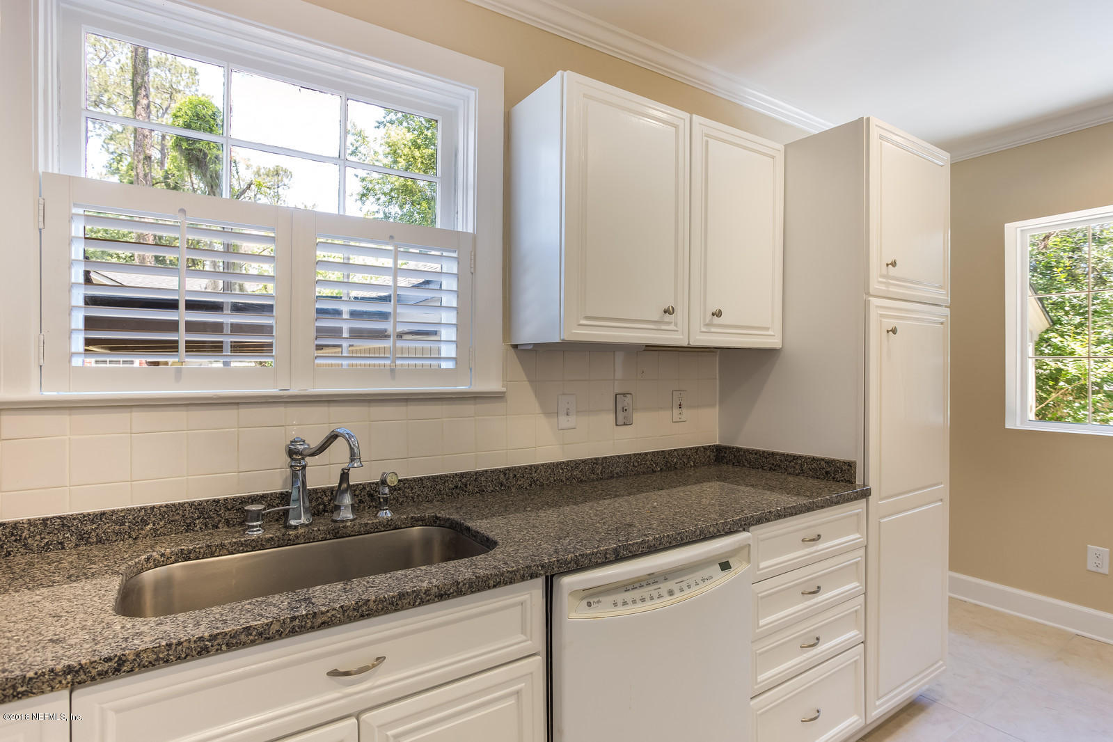 1447 Mapleton Road Jacksonville, FL 32207 - Photo 8 of 27 08_IMG_0509Edit_mls