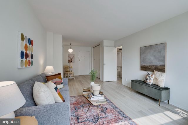 $310,000 | 2401 H Street Northwest, Unit 606, Washington, DC 20037