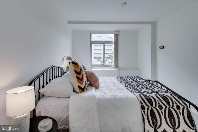 $310,000 | 2401 H Street Northwest, Unit 606, Washington, DC 20037