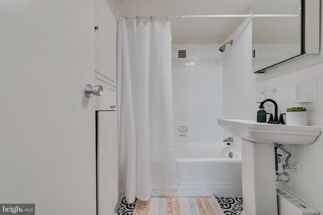 $310,000 | 2401 H Street Northwest, Unit 606, Washington, DC 20037