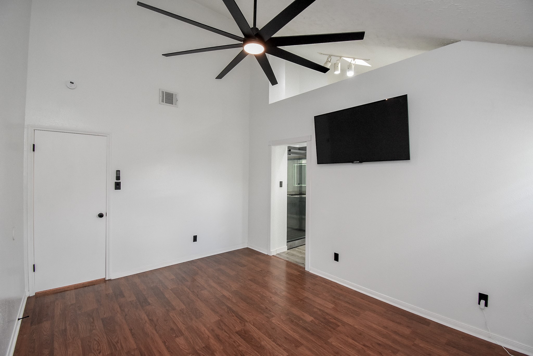 8715 Vinkins Road Houston, TX 77071 - Photo 30 of 48