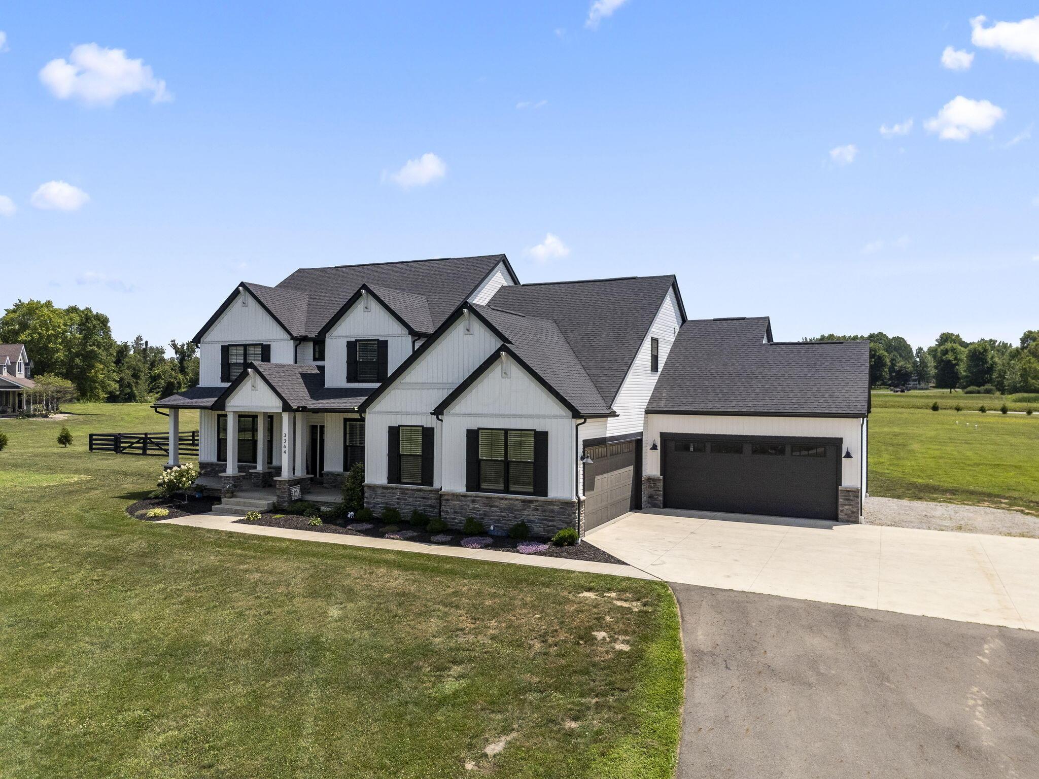 3364 Tschopp Road Northeast Lancaster, OH 43130 - Photo 3 of 80 Right Elevation