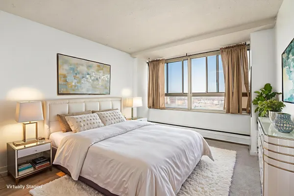 $67,000 | 8900 East Jefferson Avenue, Unit 1109, Detroit, MI 48214