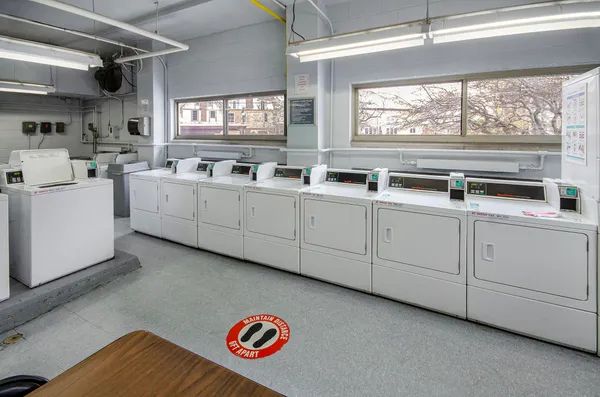 $67,000 | 8900 East Jefferson Avenue, Unit 1109, Detroit, MI 48214