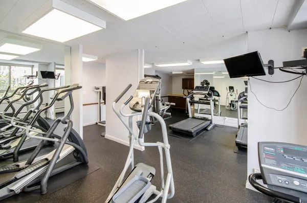 $67,000 | 8900 East Jefferson Avenue, Unit 1109, Detroit, MI 48214