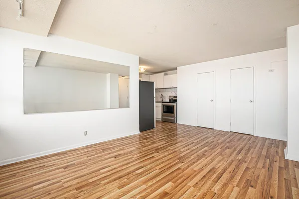 $67,000 | 8900 East Jefferson Avenue, Unit 1109, Detroit, MI 48214