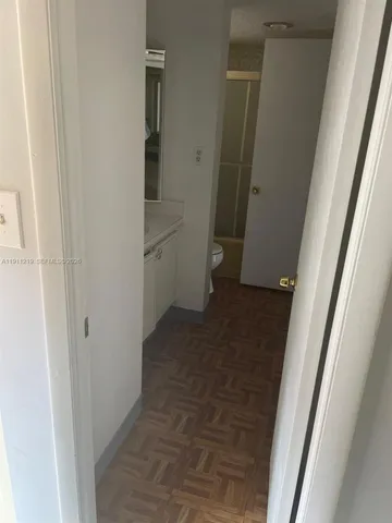 a view of entryway with a livingroom