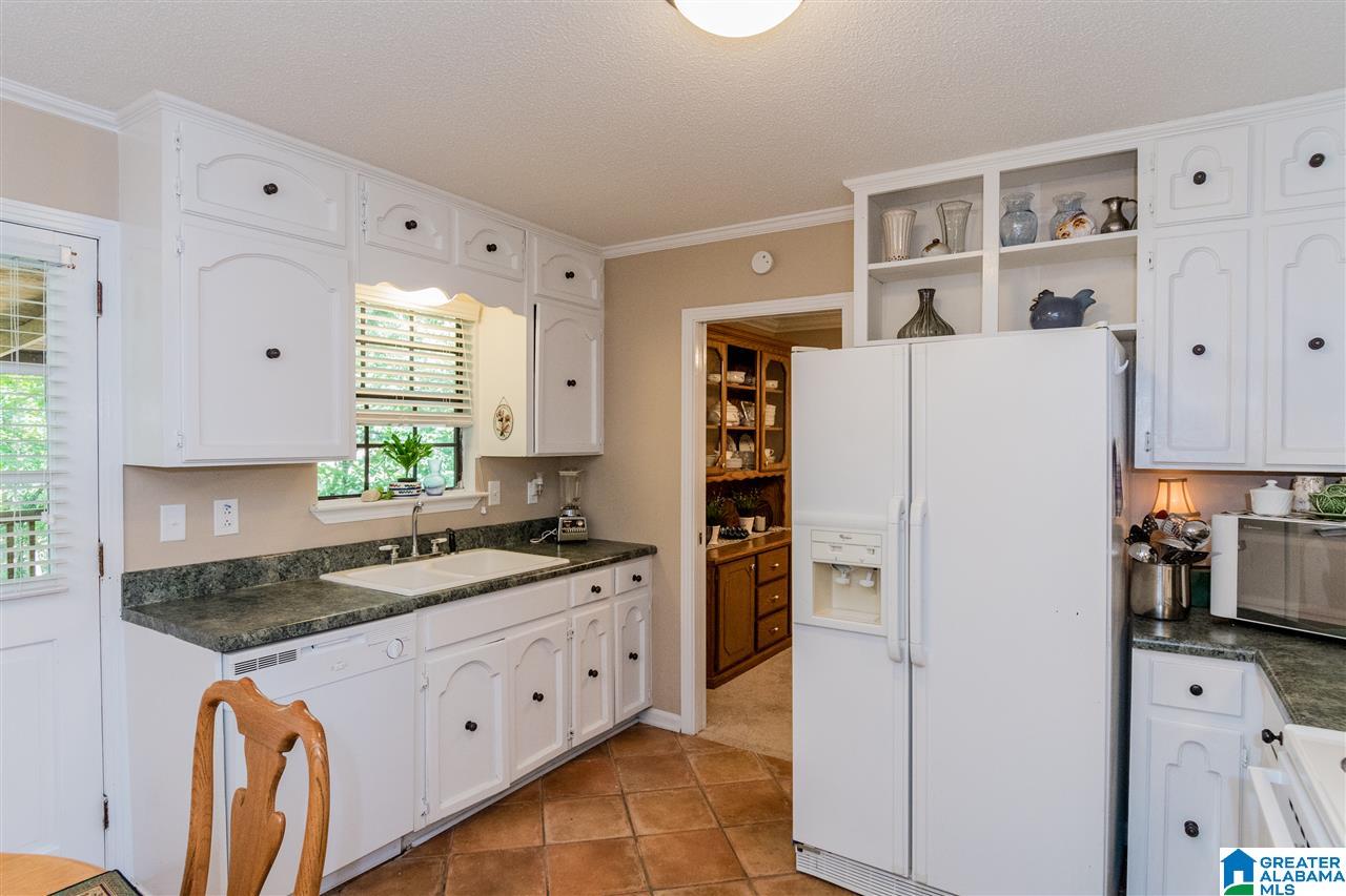 1804 Mohawk Drive Alabaster, AL 35007 - Photo 11 of 34