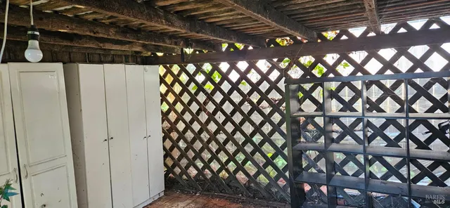 $995,000 | 523 Center Street, Healdsburg, CA 95448