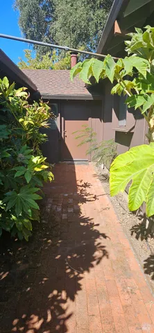 $995,000 | 523 Center Street, Healdsburg, CA 95448