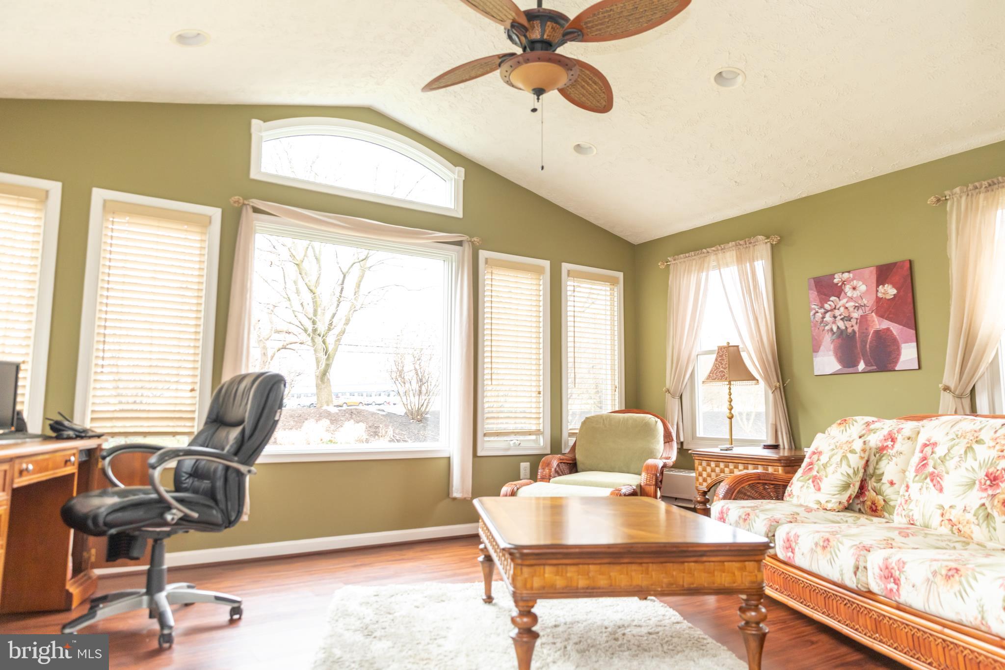 401 Applegate Court Linthicum, MD 21090 - Photo 4 of 32 Gallery Image 4