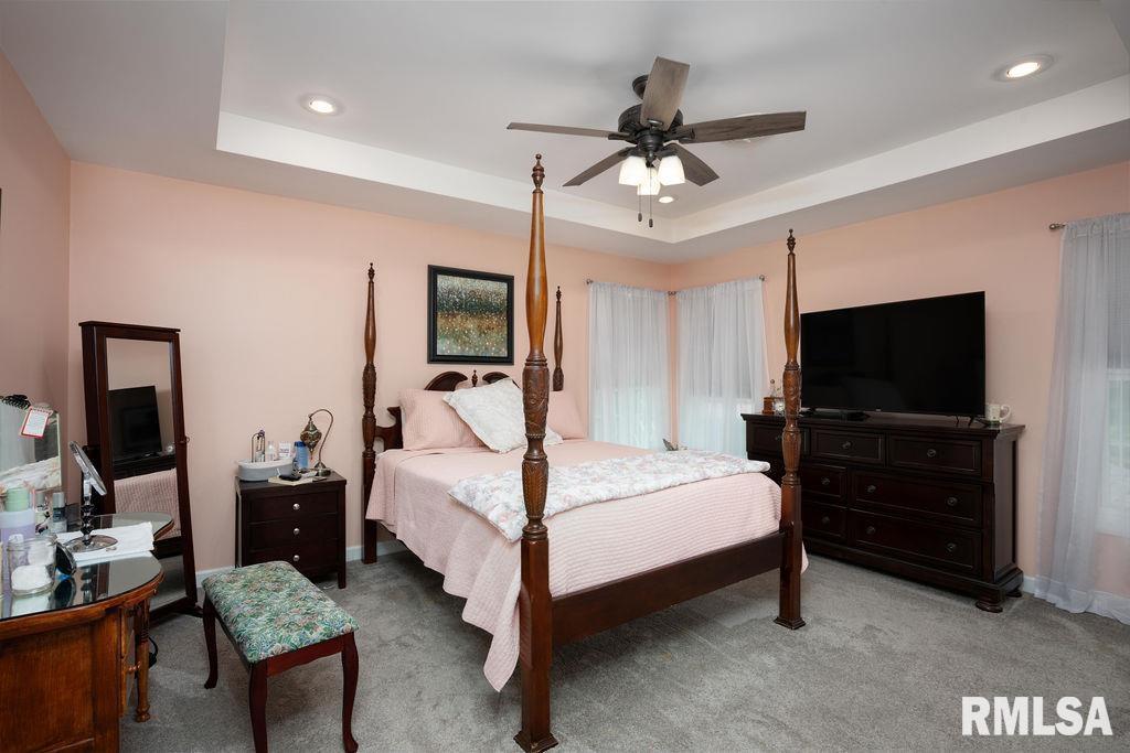 1403 Howard Road Marion, IL 62959 - Photo 17 of 40