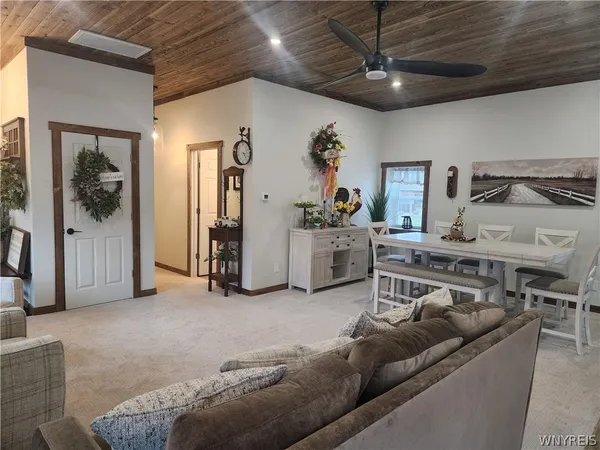 $419,900 | 2295 Quaker Road, Hartland, NY 14012