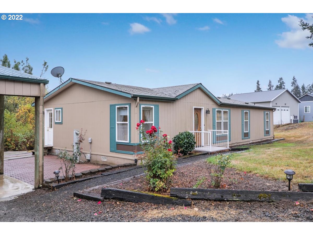 17190 South Holcomb Road Oregon City, OR 97045 - Photo 2 of 31 Gallery Image 2