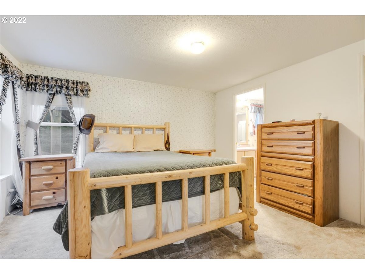 17190 South Holcomb Road Oregon City, OR 97045 - Photo 21 of 31 Gallery Image 21