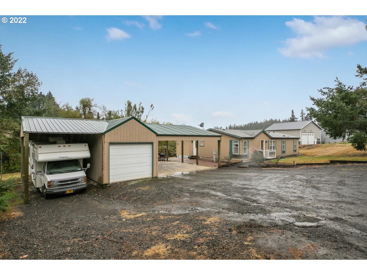 17190 South Holcomb Road Oregon City, OR 97045 - Photo 3 of 31 Gallery Image 3